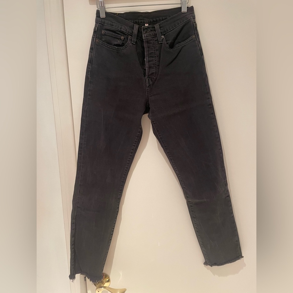 Levi’s - Picture 3 of 6